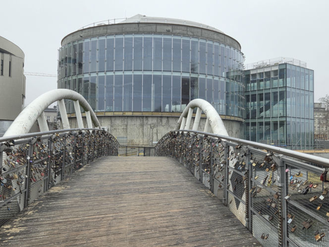 Duże opóźnienie rozbudowy Opery Nova. IV krąg wciąż w budowie