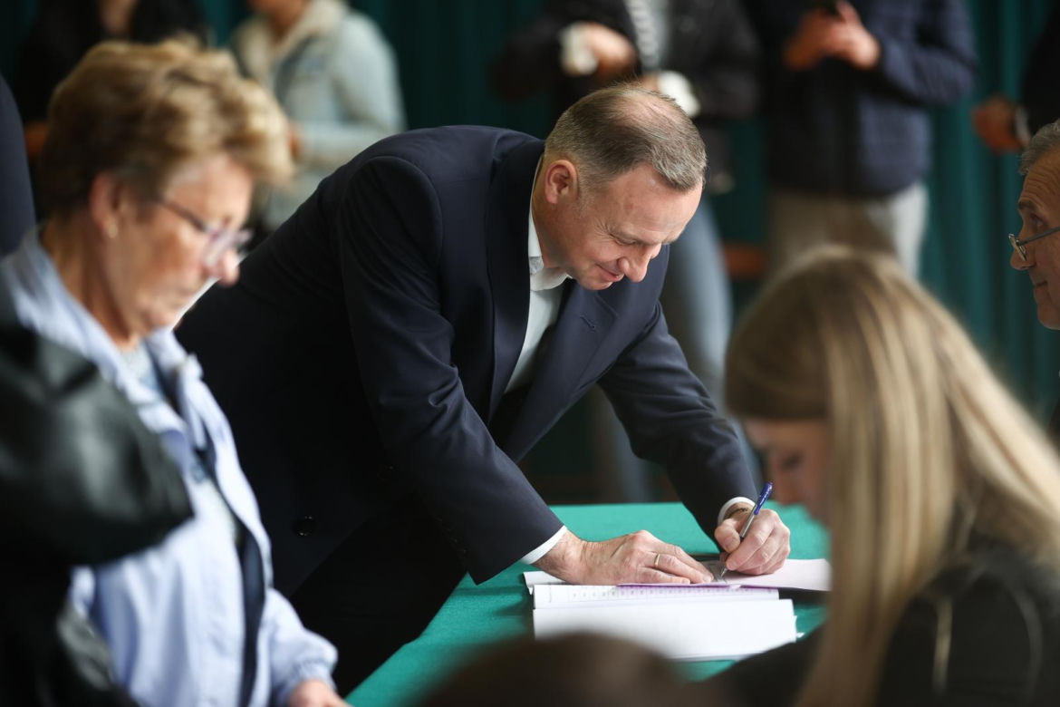 Wybory 2023. Prezydent Andrzej Duda i Agata Kornhauser-Duda zagłosowali w Krakowie