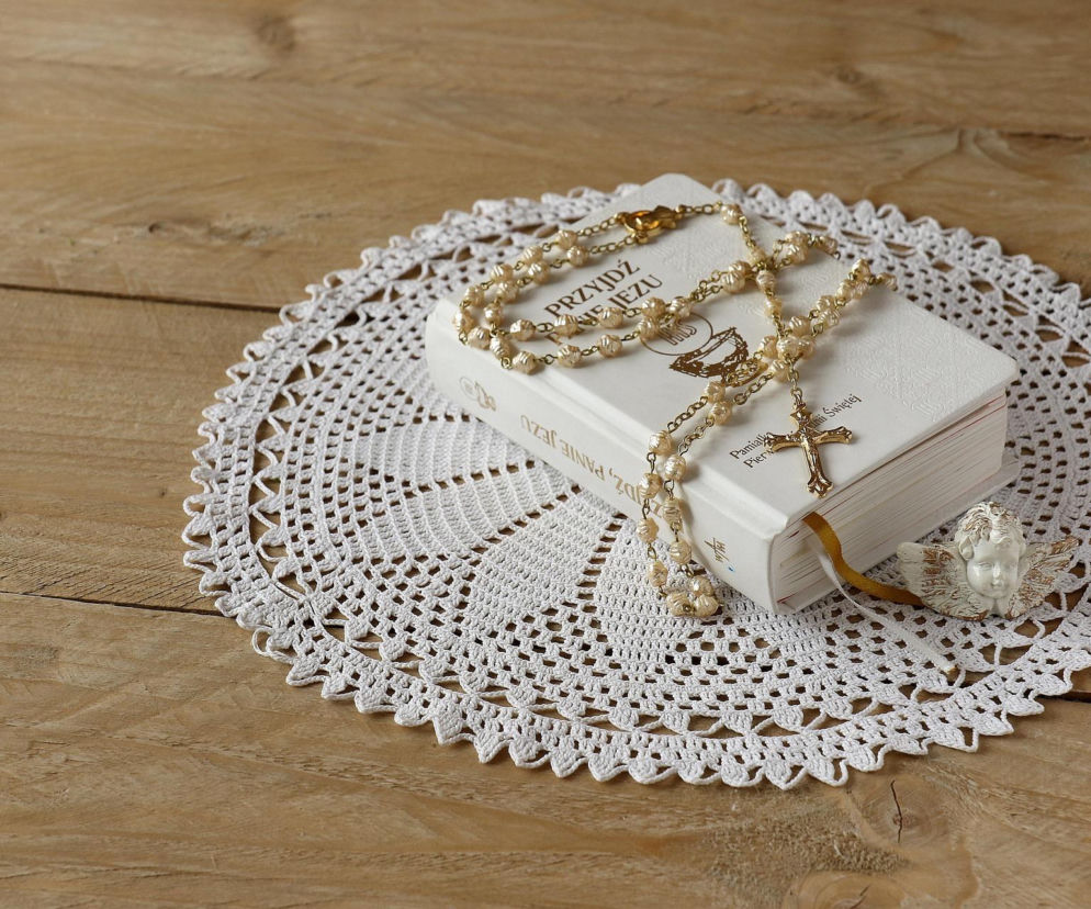 Ile kosztuje komunia w 2026 roku? Ceny za talerzyk jak za wesele