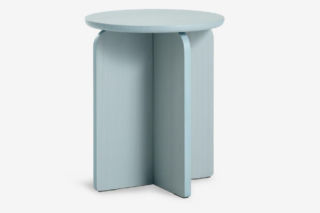 Ten designerski stolik z JYSK zmieści się na każdym balkonie. Teraz kupisz go 15% taniej