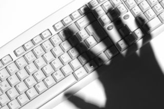 Nie daj się złapać w sieć! Cyberprzemoc - wirtualne zagrożenia dla dziecka