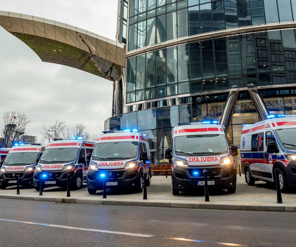 29 supernowoczesnych ambulansów dla Warszawy