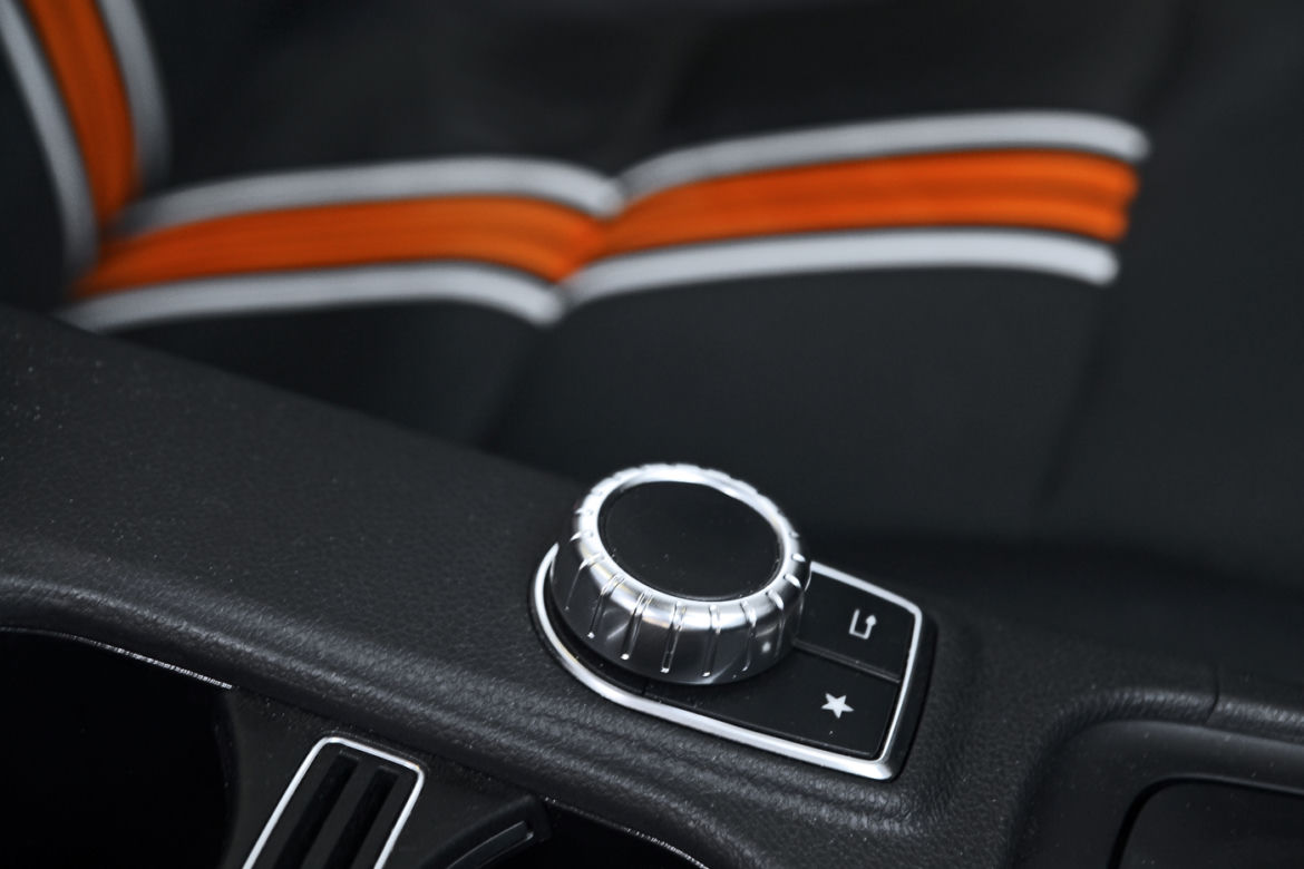 Mercedes-Benz CLA200 Shooting Brake OrangeArt
