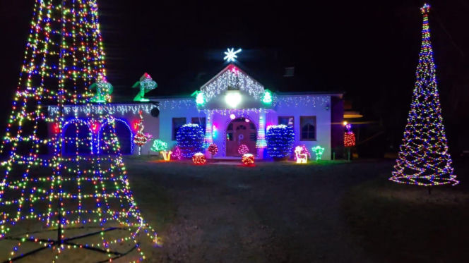 Magia Świąt w Świętokrzyskiem. Gdzie szukać najpiękniej oświetlonych domów? Rzepin i gmina Pawłów skradły show!