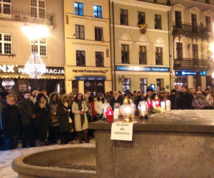 Wiec przeciwko przemocy i nienawiści w Toruniu