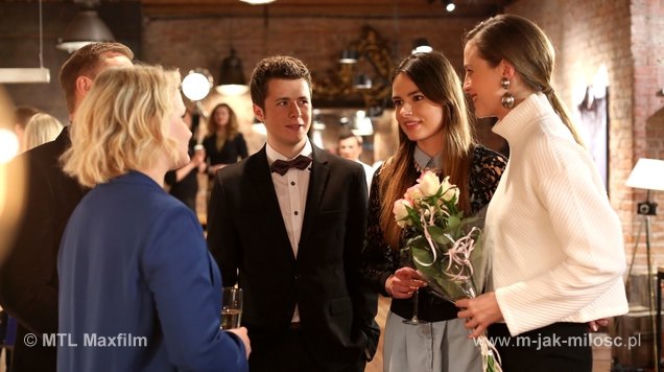 M jak miłość odc. 1114. Marta (Dominika Ostałowska), Łukasz (Adrian Żuchewicz), Kamila (Iga Górecka)