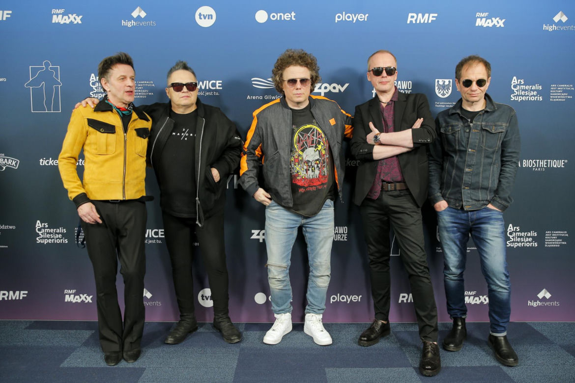 Sidney Polak odchodzi z T.Love po 35 latach! Czy to początek rozpadu grupy? Fani mają swoje teorie