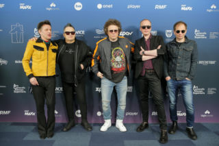 Po burzliwym rozstaniu z zespołem ruszają dalej. Byli muzycy T.Love pokazują swoją siłę