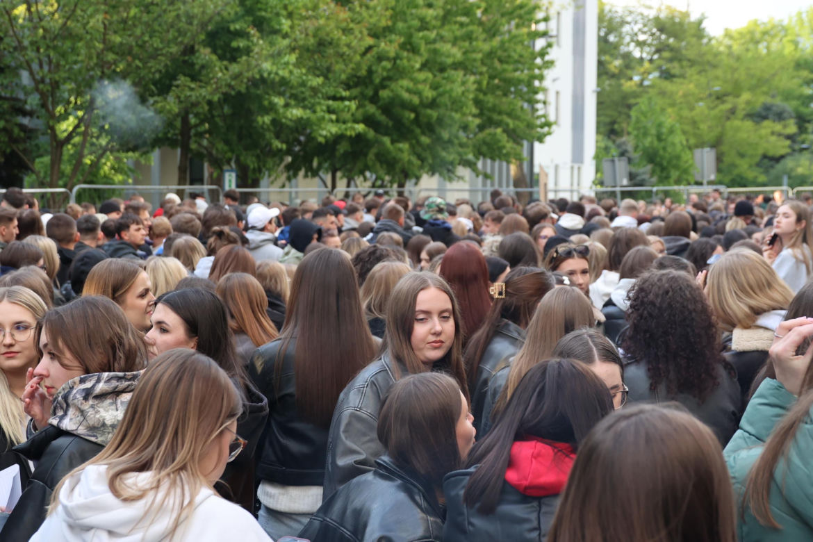 Tłum studentów bawił się pierwszego dnia Juwenaliów Politechniki Lubelskiej 2025