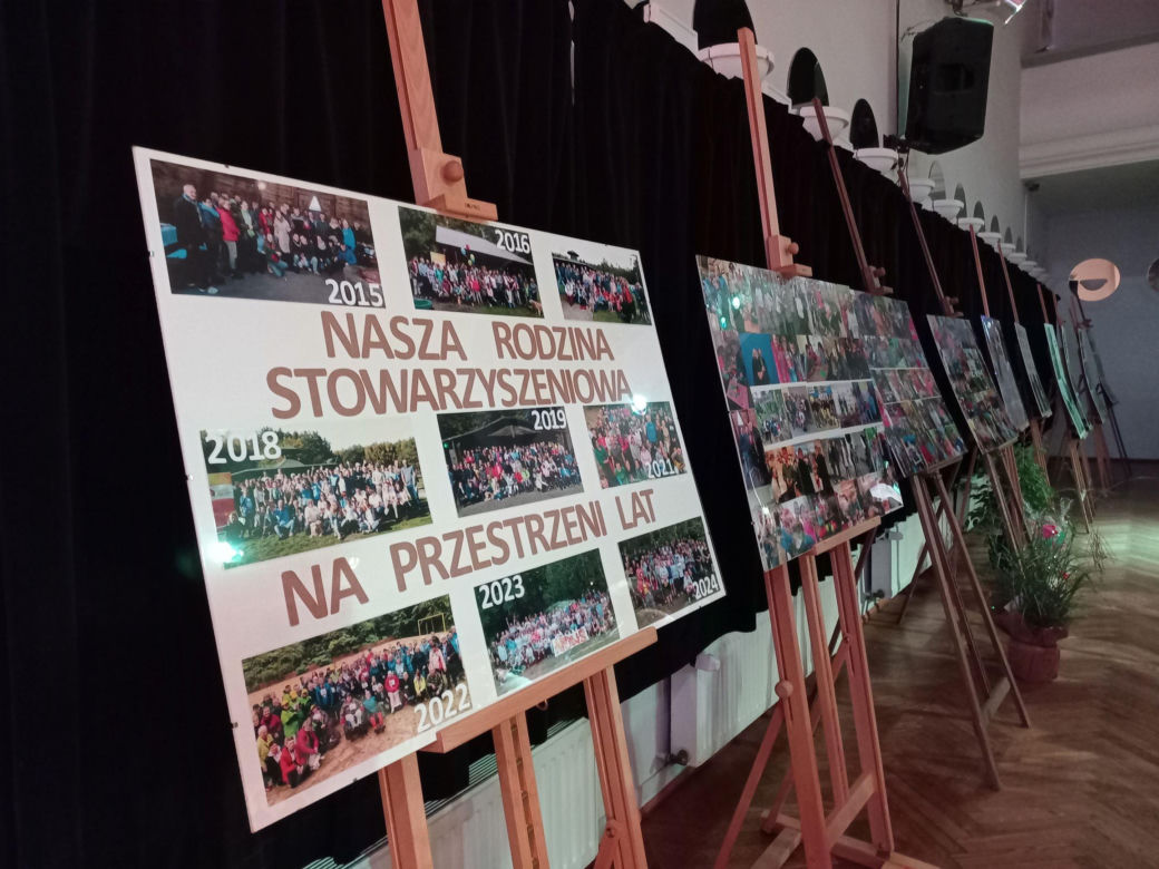 Jubileusz stowarzyszenia "Nasz Dom - Nasz Świat" i Warsztatów Terapiii Zajęciowej w Lesznie