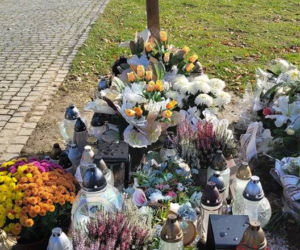 Tak wygląda grób Izy i Leosia