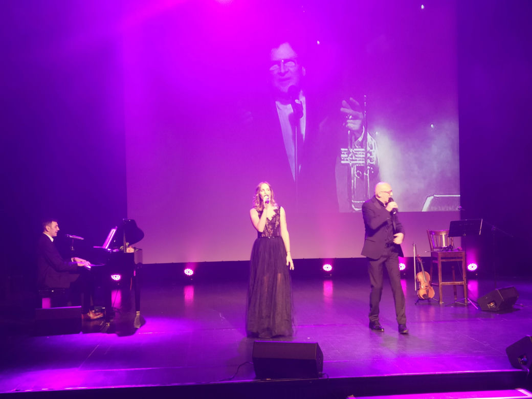 ZOBACZ ZDJĘCIA z gali podsumowującej 10. Festiwal Teatrów Sztuka plus Komercja i z koncertu Roberta Rozmusa