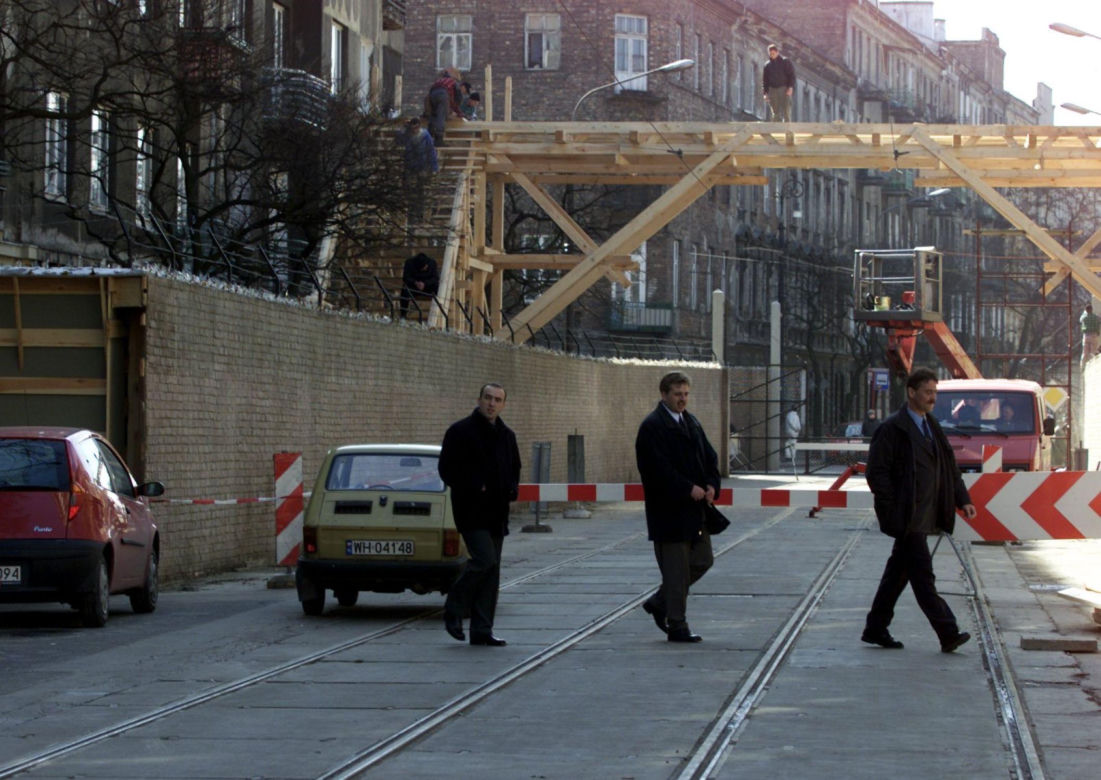 Budowa scenografii do filmu "Pianista" na Pradze-Północ (2001 r.)