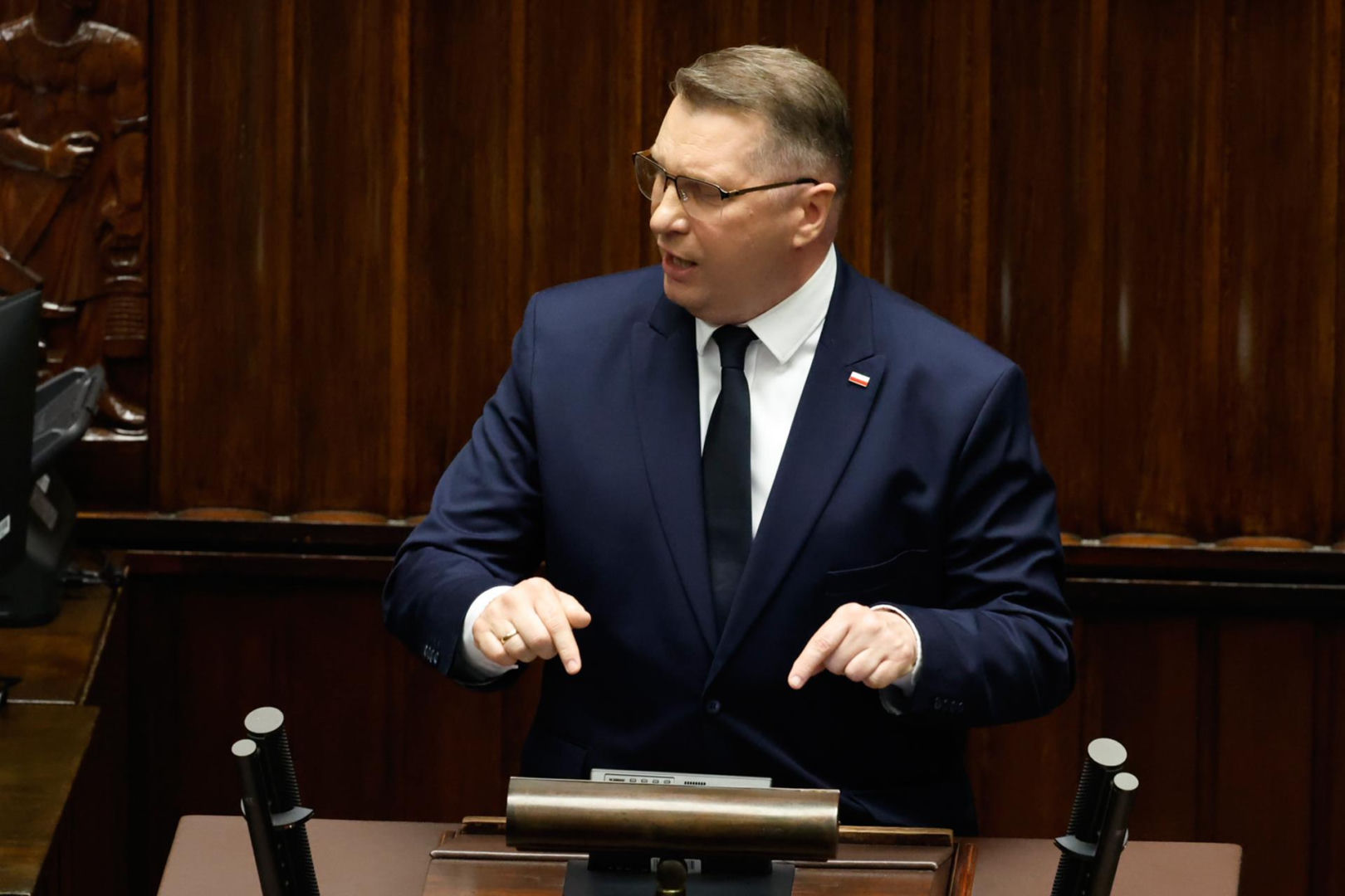 Aż 65% Polaków przeciwko Czarnkowi na premiera. Co na to jego zwolennicy?