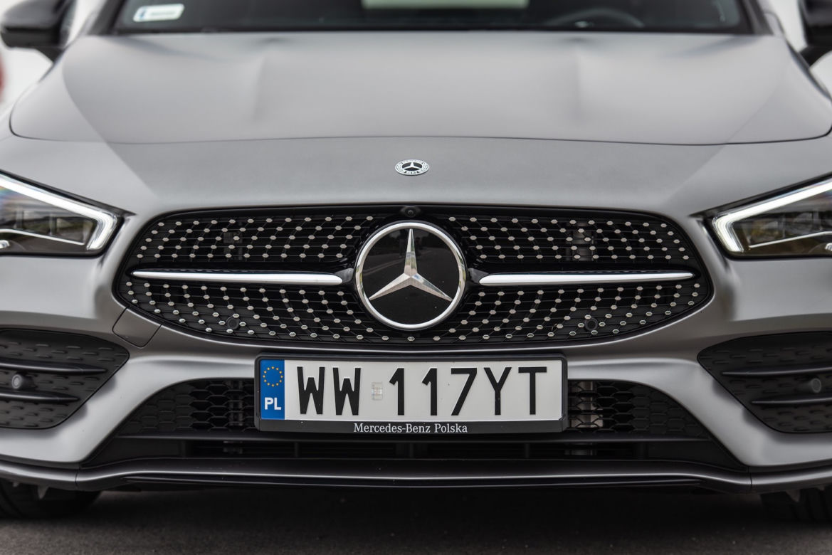 Mercedes-Benz CLA 220 4MATIC 7G-DCT