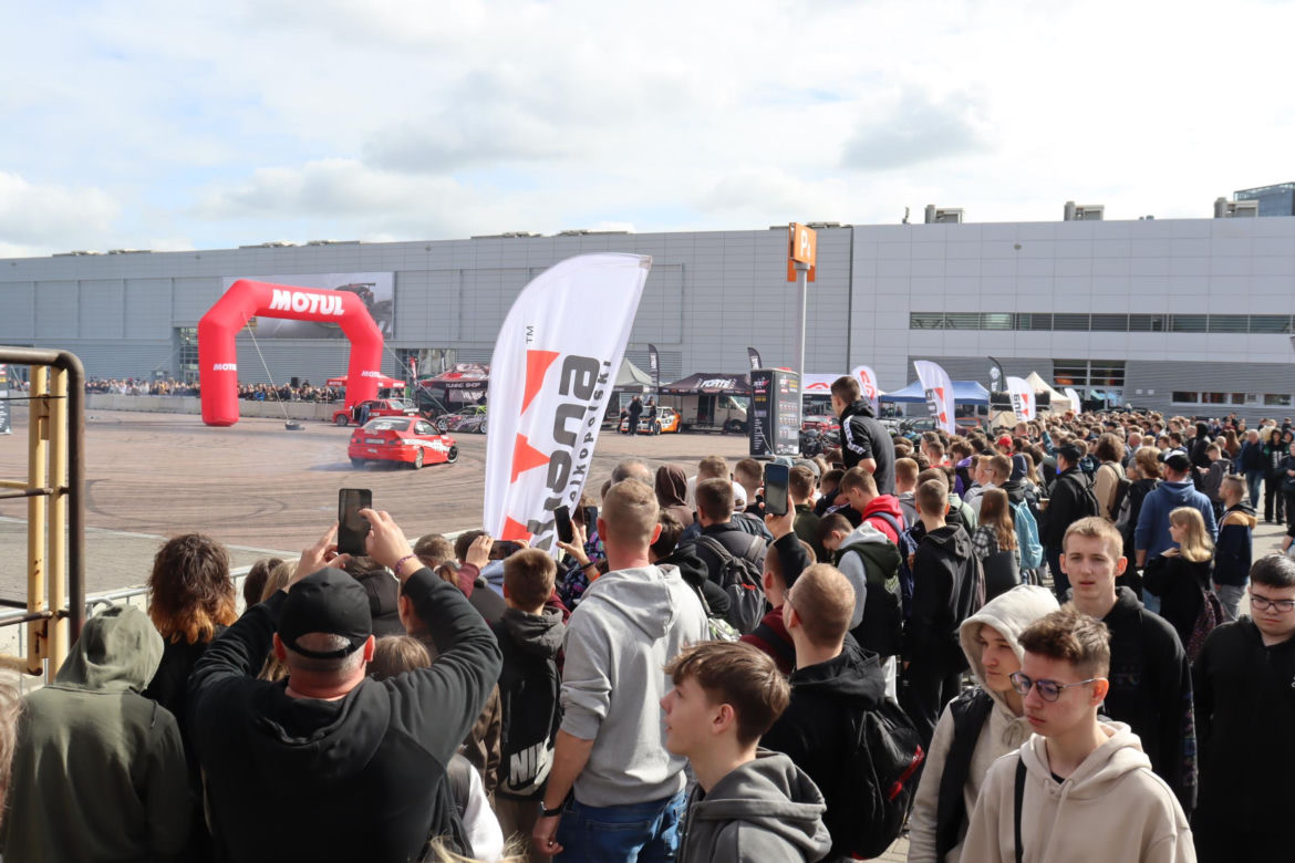 Poznań Motor Show - tak wyglądał piątek na MTP!