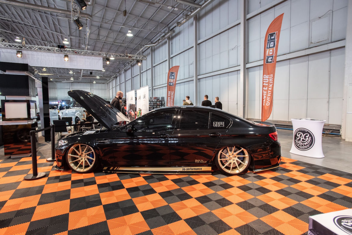 Auta po tuningu na targach Poznań Motor Show 2019