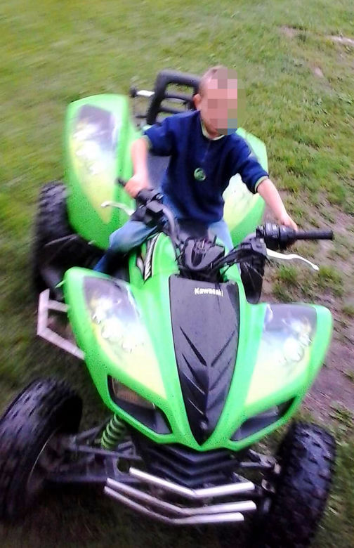Jeńki. Czołowe zderzenie motorowerów - nastolatek zginął na miejscu, drugi ranny