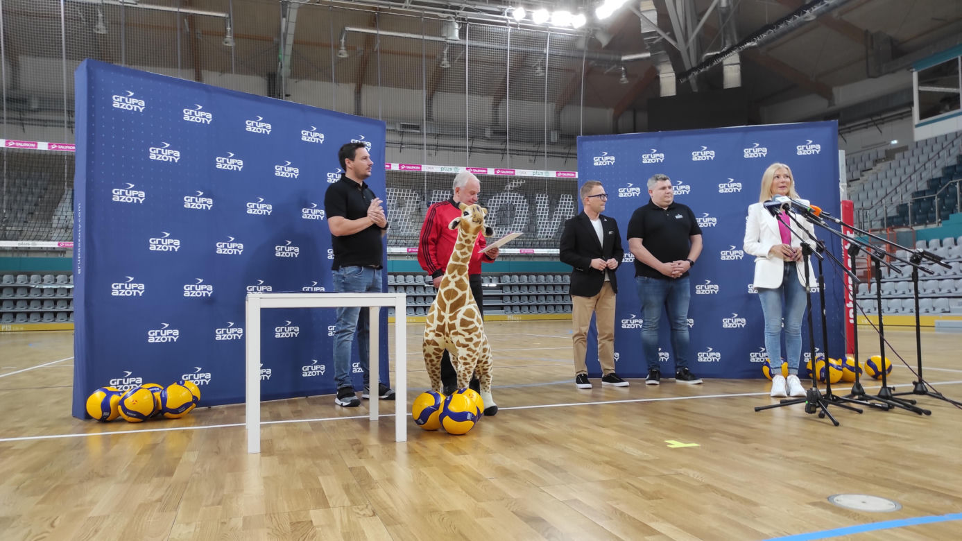 Podpisanie umowy sponsorskiej między Grupą Azoty S.A. i VOLLEY JEDYNKA Tarnów na sezon 2023/2024