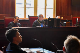 „Pan Frytka” i jego kolega stanęli przed sądem za brutalny gwałt w Toruniu