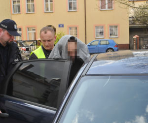 Nauczyciel molestował gimnazjalistki