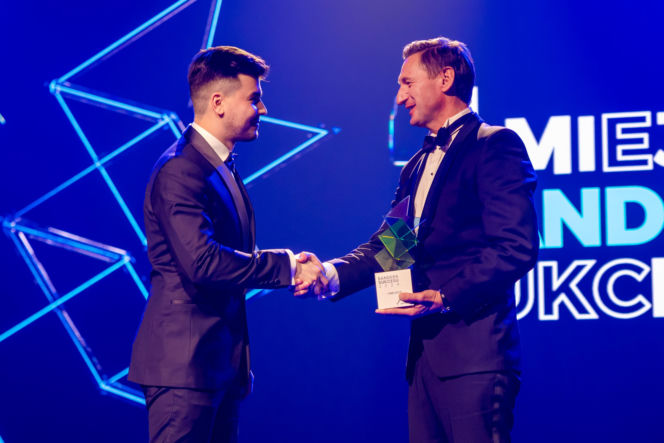 "Twój biznes pod banderą sukcesu"