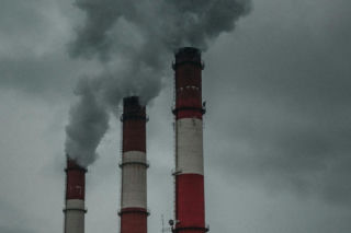 Kolejny alert RCB przed smogiem! Zła jakość powietrza w tych regionach Polski