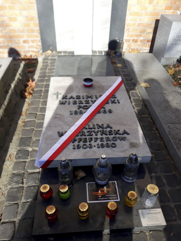 Odnowione groby znanych Polaków na Starych Powązkach