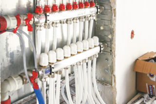 Jakk odpowietrzyć podłogówkę domowym sposobem krok po kroku