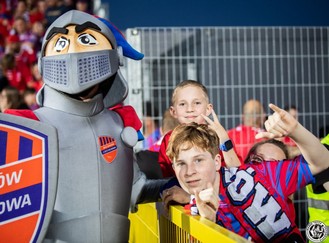 Raków Częstochowa - Legia Warszawa w meczu o Puchar Polski. Ponad 5 tys. widzów na trybunach!