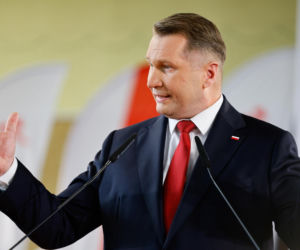 Przemysław Czarnek podczas otwartego spotkania z mieszkańcami Kalisza w hali OSRiR w Kaliszu