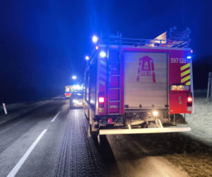 Tragiczne dachowanie na prostej drodze. 18-letni pasażer zginął na miejscu [ZDJĘCIA]