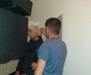 Zabrze: Wtargnął do mieszkania sąsiadek i groził, że je zabije! Ranił jedną z nich nożem [ZDJĘCIA]