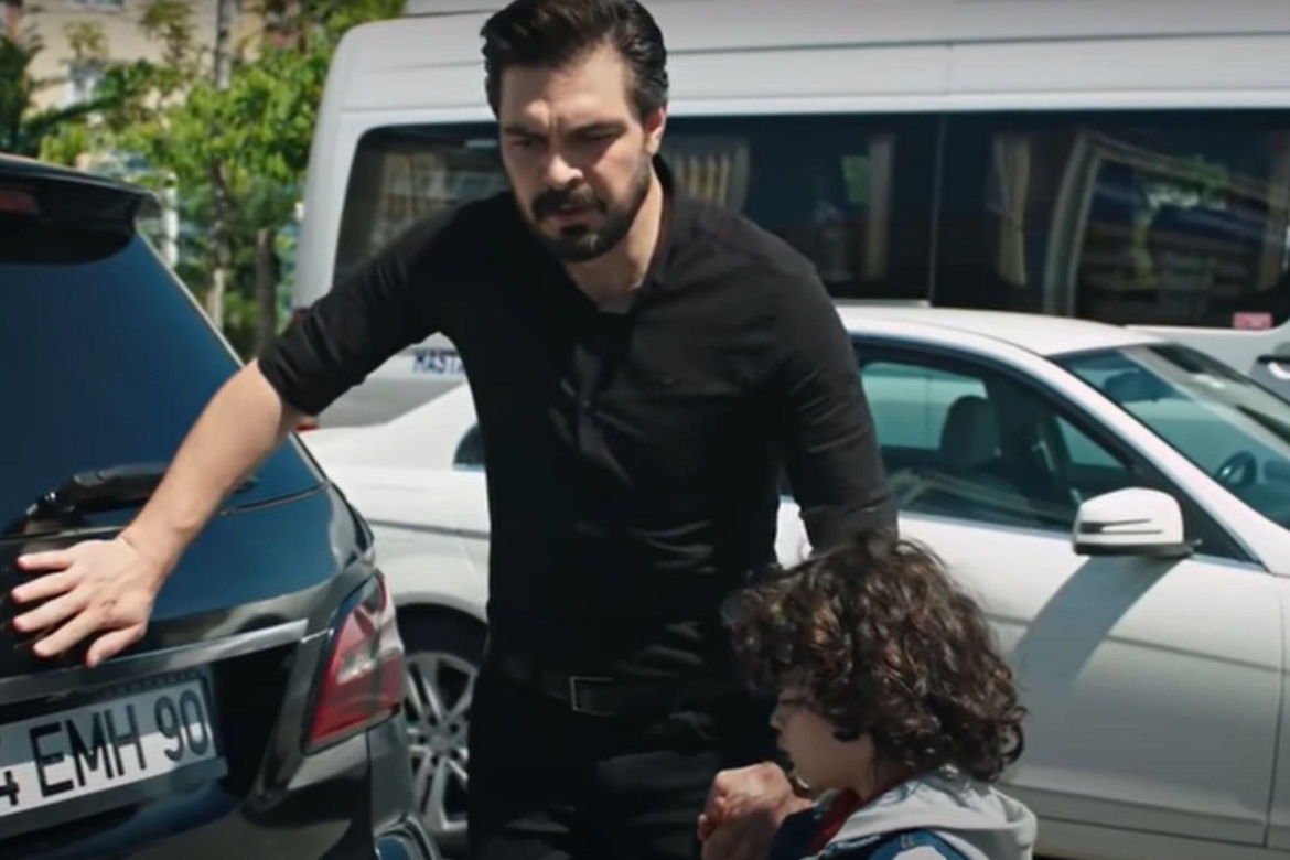 Koniec "Emanet". Dramatyczne sceny w finale 1. sezonu serialu "Dziedzictwo" 