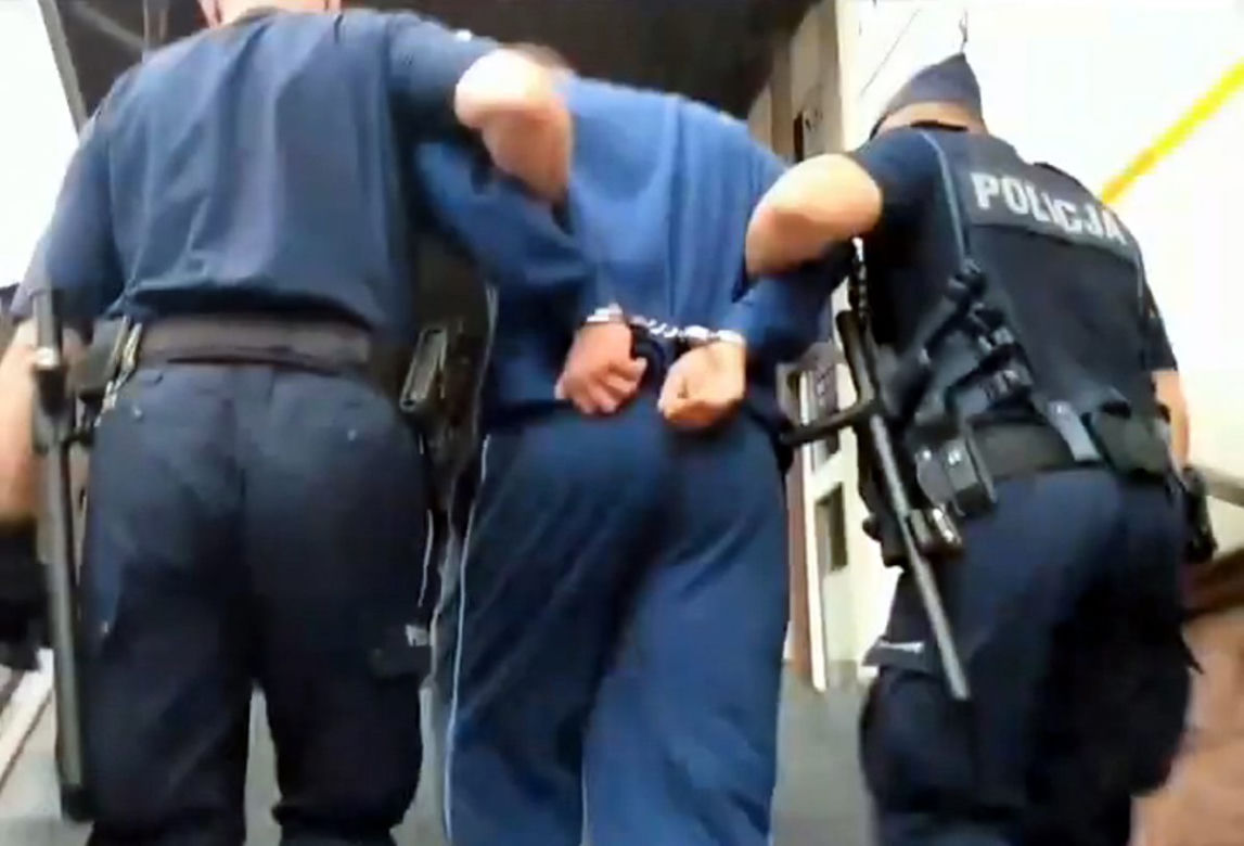 Krwawy napad w Grajewie. Swoją ofiarę tłukli kijem bejsbolowym