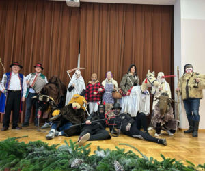 Gwiżdże, czyli kaszubskie kolędowanie. Paneszki w Żelistrzewie ponownie odwiedzą domy!