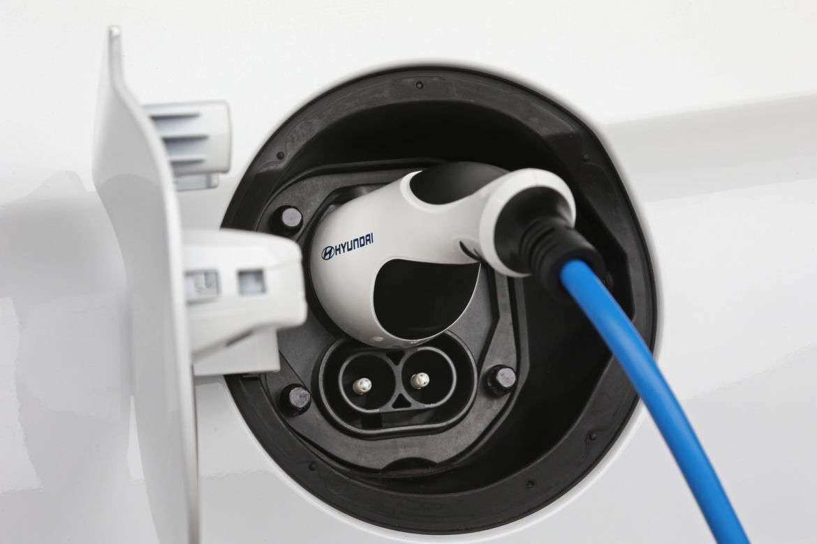 Hyundai IONIQ Electric lifting 2019