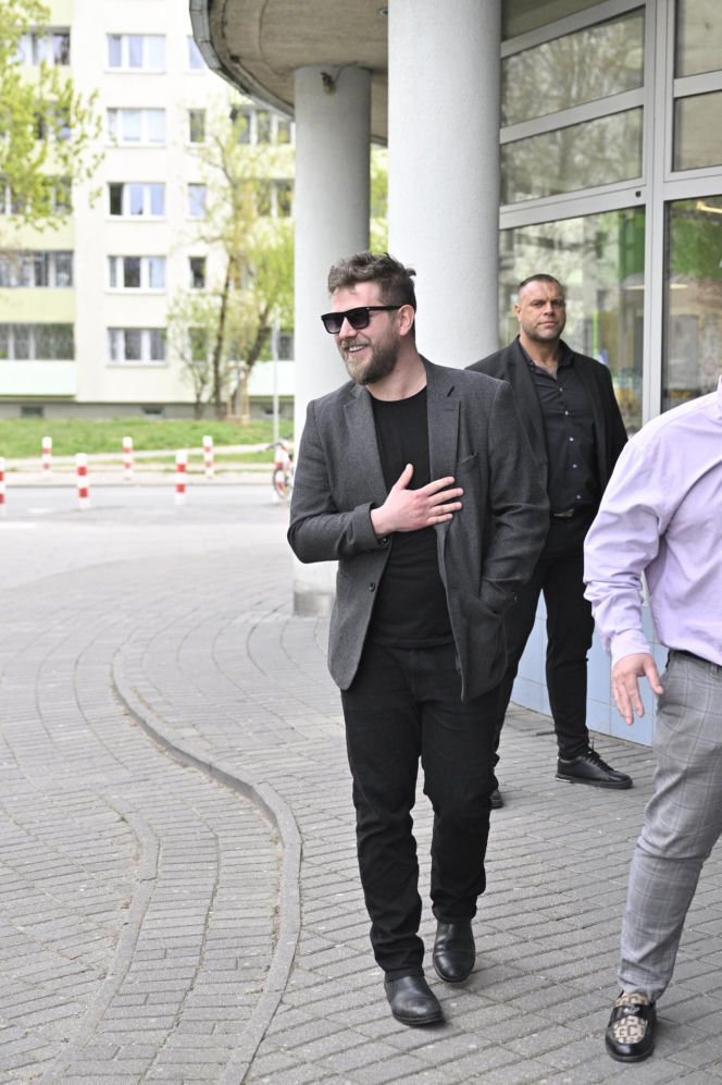 Joanna Opozda i Antoni Królikowski - rozwód w toku. Podczas przerwy unikali się jak ognia.