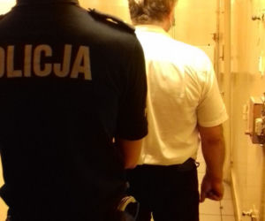 Jastrzębie-Zdrój. Mężczyzna groził sąsiadom tasakiem!