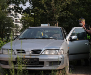 Sprzątamy miasto z wraków. Patrol SE na tropie porzuconych aut 