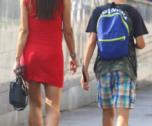 Pożyczył narzeczonej samochód i syna
