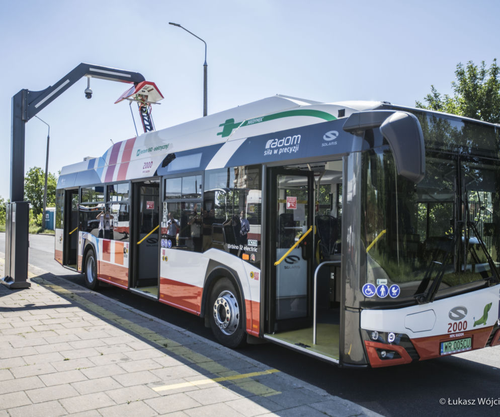 Radom. Młody mężczyzna zmarł w autobusie miejskim! Usiadł na siedzeniu i już nie wstał