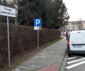Mieszkańcy Prądnika Czerwonego skarżą się na... las znaków