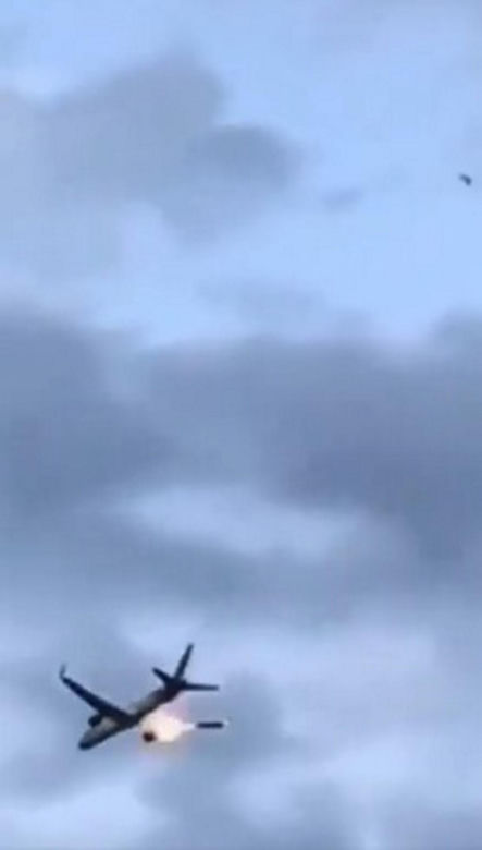 Boeing z 273 pasażerami płonął w powietrzu! "Żegnali się z bliskimi"