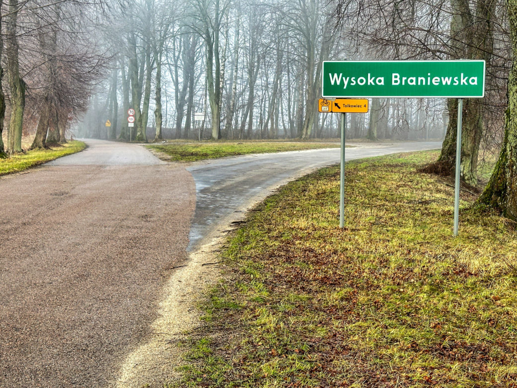 O tej wsi zrobiło się głośno z dnia na dzień. Ksiądz chodzący po kolędzie zaatakował psa