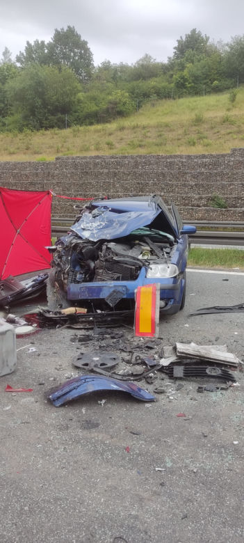 Osobówka zderzyła się z cysterną! Tragiczny wypadek na obwodnicy Gdańska [ZDJĘCIA]