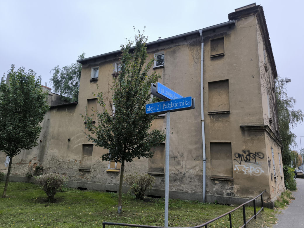 Stara kamienica na Dąbrowskiego w Lesznie