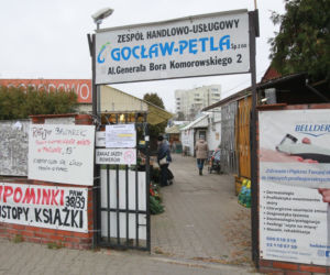 Przyszłość handlarzy z bazarku na Gocławiu jest w ich rękach