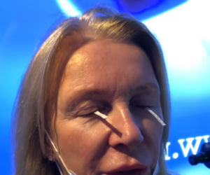 Mariola Bojarska-Ferenc włożyła linijki do oczu
