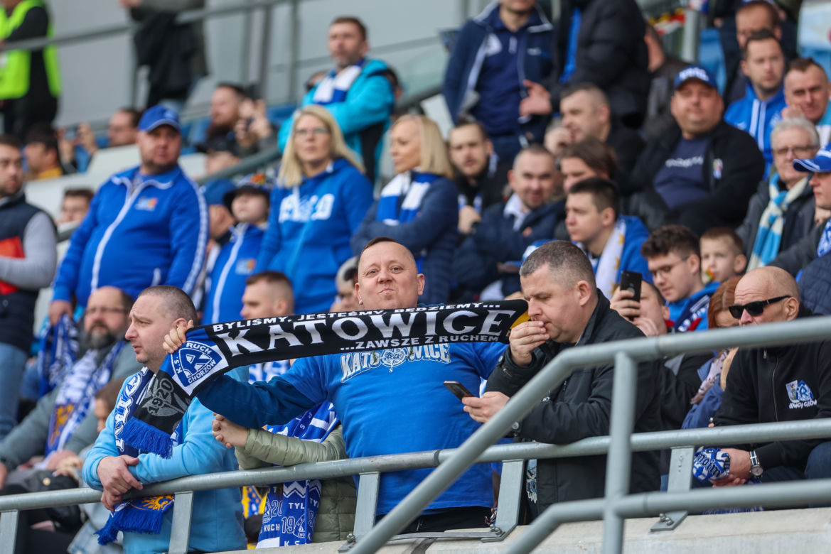 Kibice Ruchu Chorzów na meczu z ŁKS Łódź